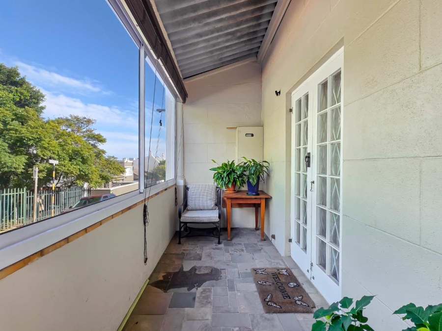 3 Bedroom Property for Sale in Sea Point Western Cape